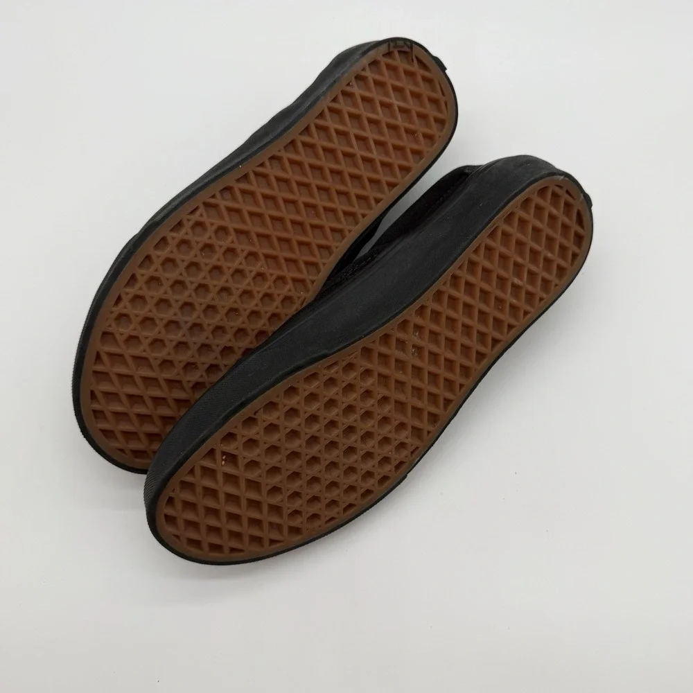 VANS Men's Classic Slip On Triple Black Canvas 721565 US Size 6.5